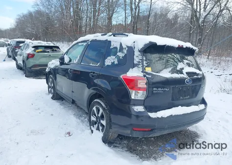 2017 Subaru Forester 2.5I Premium z USA, uszkodzony, nr VIN JF2SJAGC0HH439984
